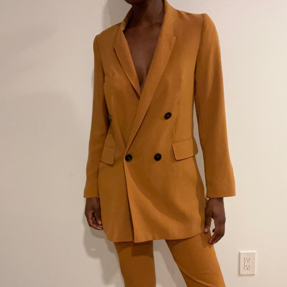 Zara 2 piece blazer and pant set